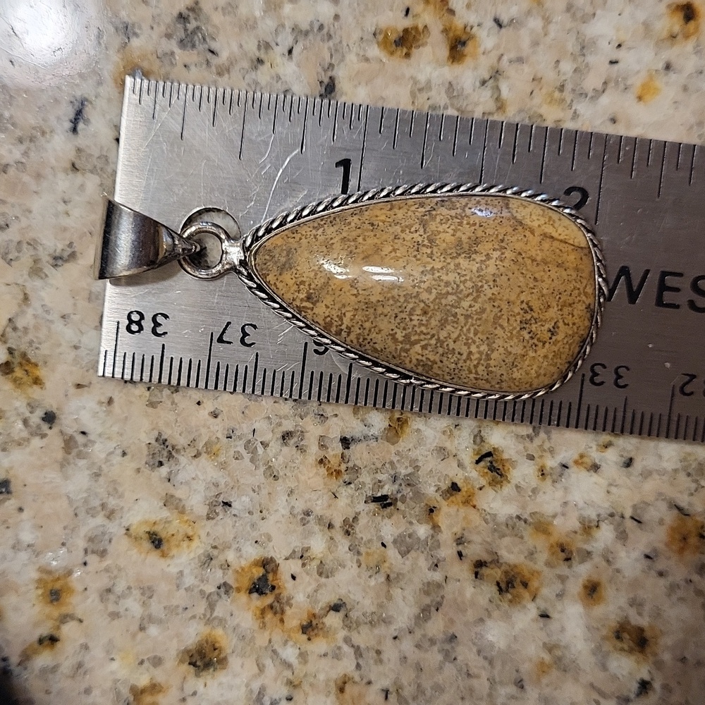 Elegant New Jasper Stone Pendant Set In Sterling Silver Necklace - Picture 4 of 4